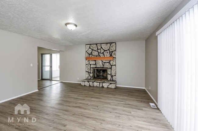 Photo - 2460 Woodthrush Dr