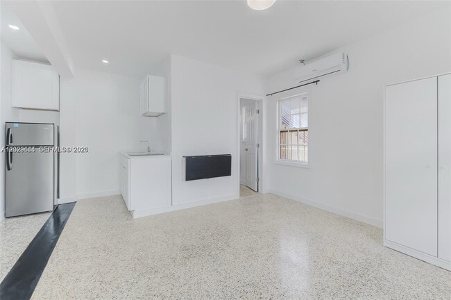 Photo - 415 75th St Unit 4A