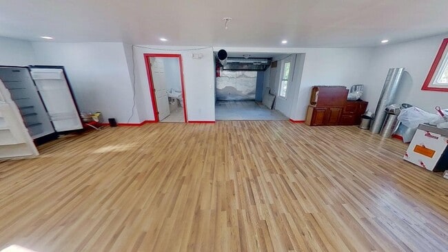 Building Photo - 4 Ten Eyck Ave Unit Commercial