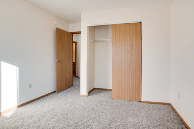 Dock 9 Apartments Bedroom
