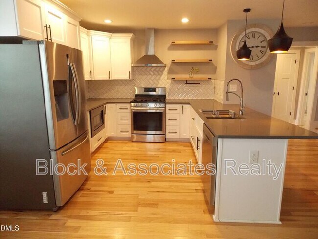 Photo - 202 Lincoln Ct