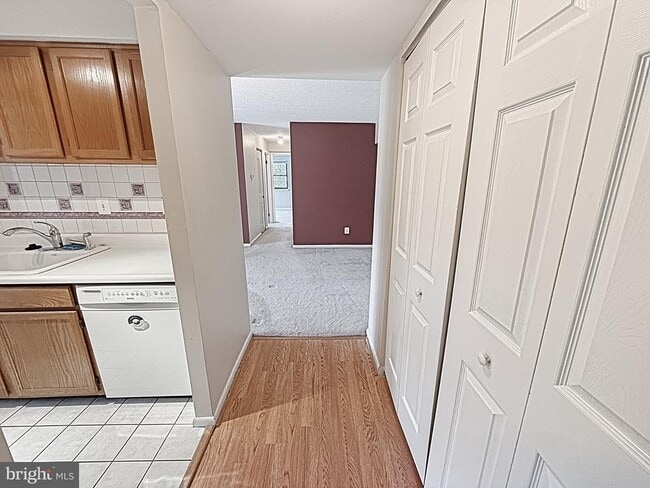 Building Photo - 2916 Eagle Rd Unit 2916