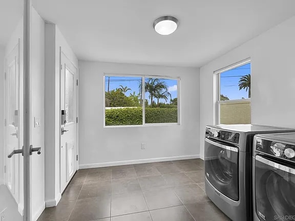 Photo - 4825 Biona Dr