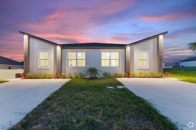 Building Photo - 705 Fraser Ct Rental
