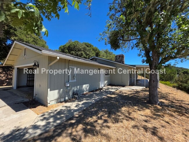 Building Photo - AVAILABLE AUGUST - WESTSIDE RANCHETTE! 3 B... Rental
