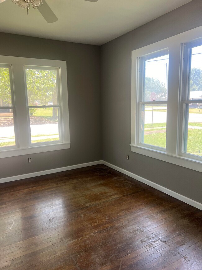 Photo - 3100 RR 1869 Unit A