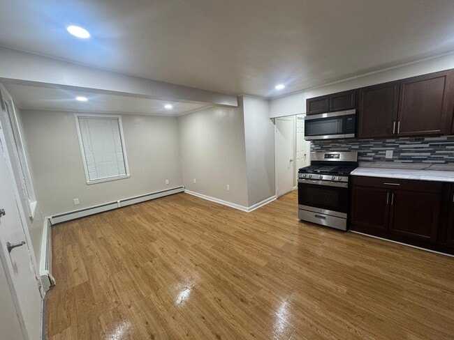 Photo - 5 Wall St Unit 1