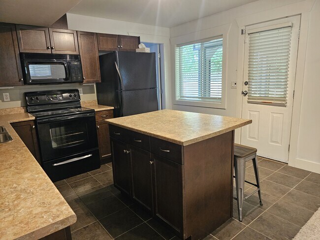 Photo - 47335 Brewster Pl