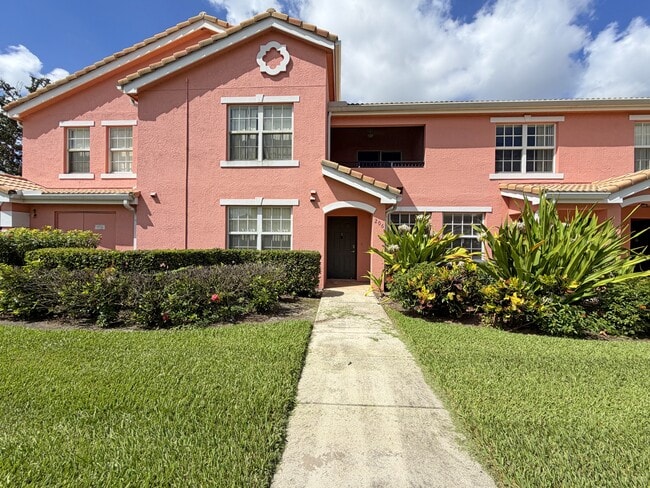 Building Photo - 132 SW Peacock Blvd