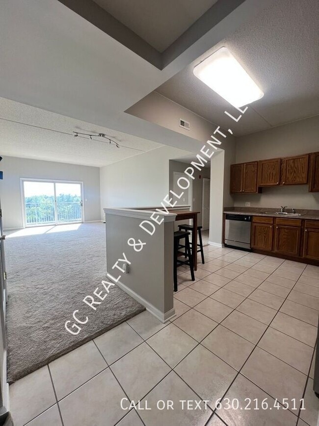 Photo - 125 Lakeview Dr Unit 609 ,  609