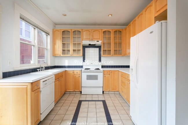 Photo - Classic Two Bedroom Bungalow In The Heart Of Sellwood!