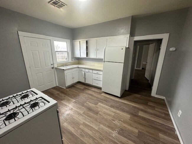Photo - Newly updated 2 bedroom 1 bath duplex