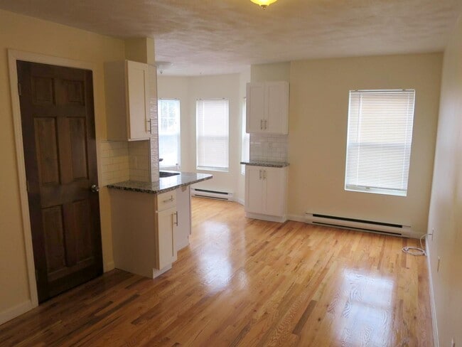 Photo - 12 Winter St Apartments Unit 1
