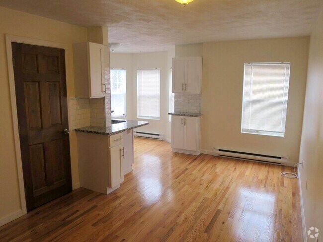 Building Photo - 12 Winter St Unit 1 Rental