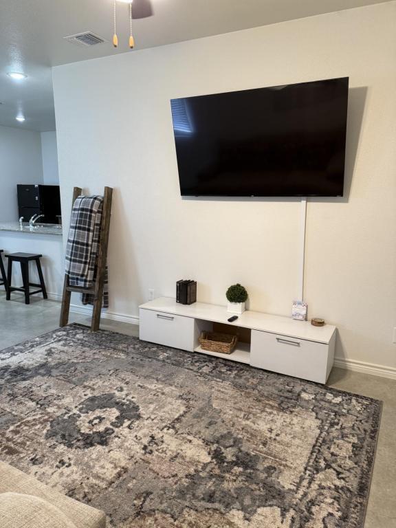 Photo - 6000 Harriet Tubman Ave