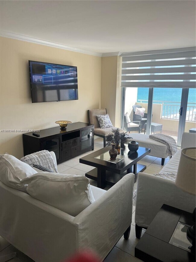 Building Photo - 3180 S Ocean Dr Unit 709 Rental