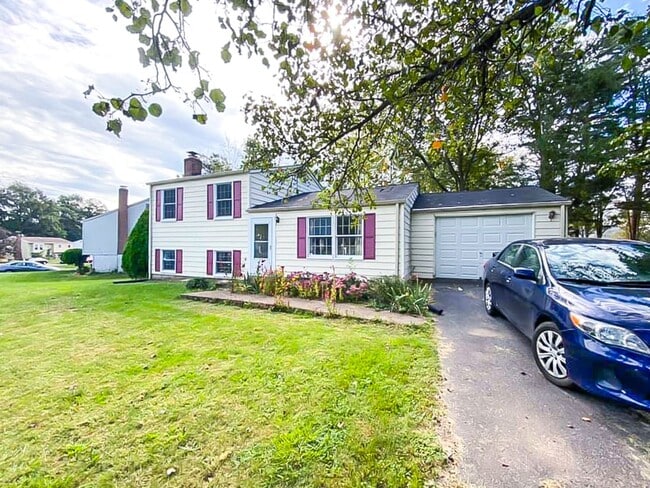 Photo - Beautifully Maintained 3 Bed 2 Bath Single...