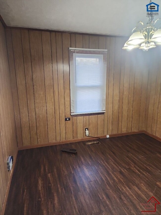 Photo - 193 Schelley Rd