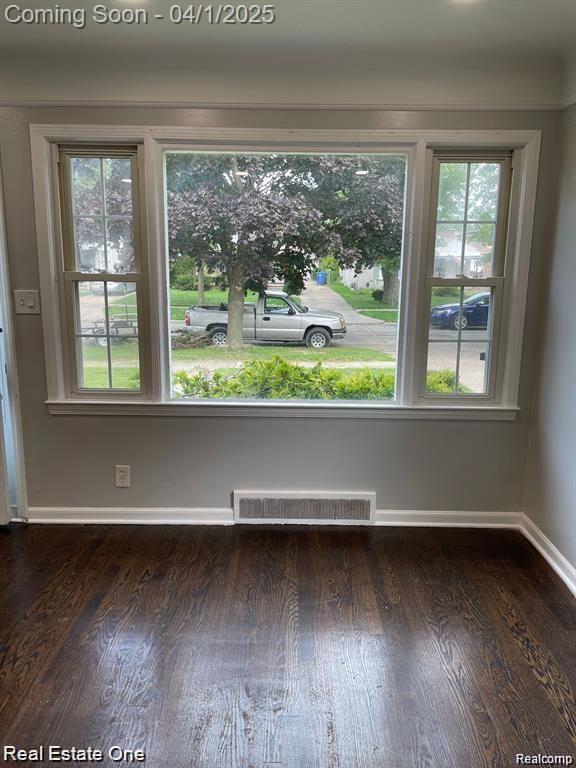 Photo - 6991 Colonial St