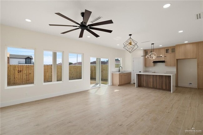 Photo - 19 S K Center St