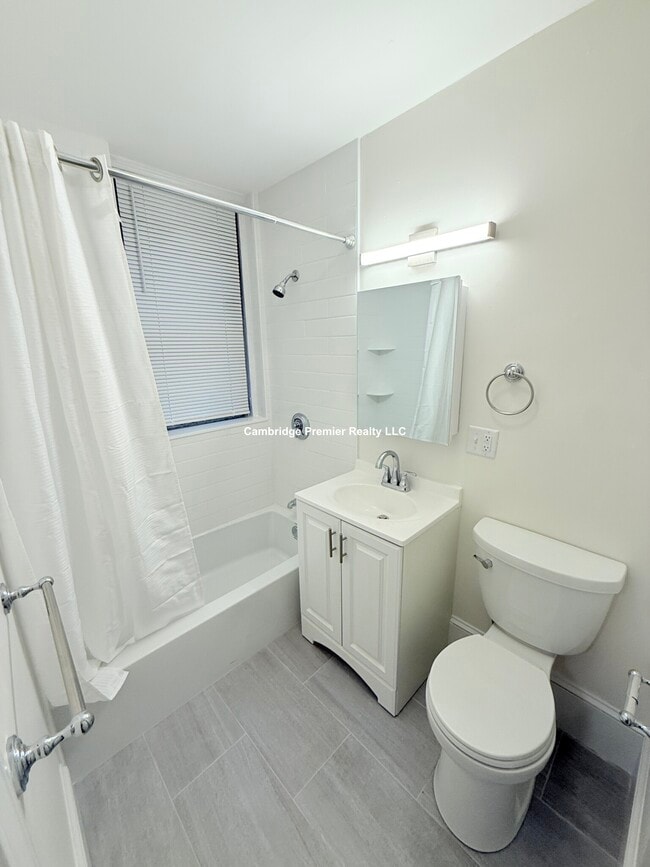 Photo - 22 Brainerd Rd Unidad 1