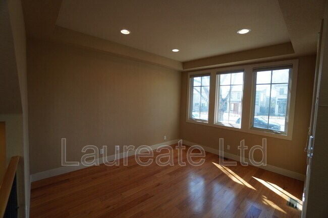 Photo - 522 Milwaukee St