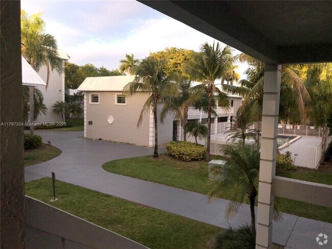 Building Photo - 17255 SW 95th Ave Unit 213 Rental
