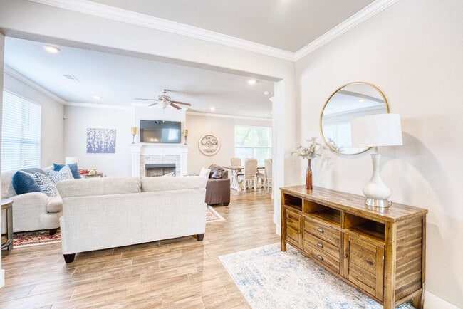 Photo - 909 W Eagle St Unidad ID1297036P