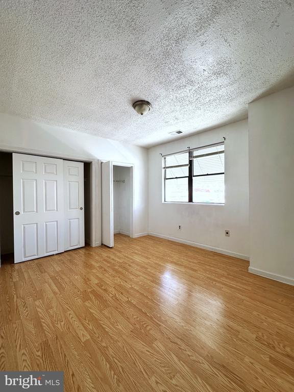 Building Photo - 2600 S Mildred St Rental