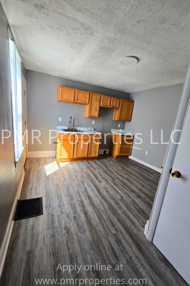 806 S 7th St Unit 2