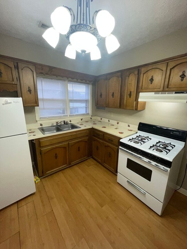 Photo - Evergreen Community Unit 1109 Alexandria Road SW