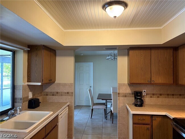 Photo - 1106 SE 21st Ln