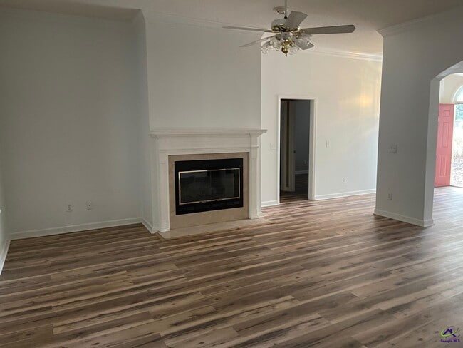 Photo - 105 Jasmine Way