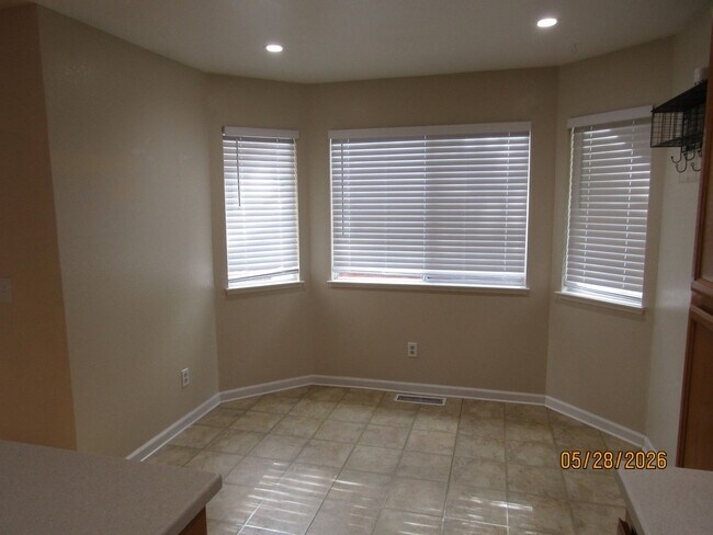 Photo - Beautiful single story 3 bedroom house with large back yard. Private cul- de- sac. Bonus office/ ...