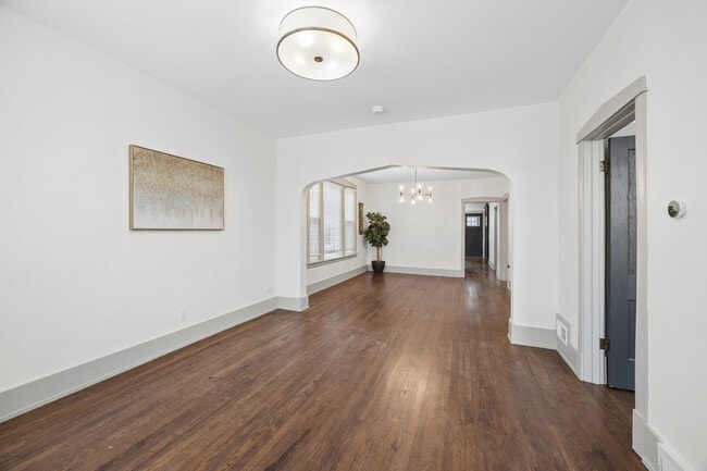 Photo - 1910 S Harvey Ave