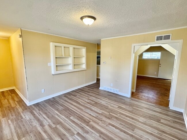 Photo - 5502 Santa Monica St