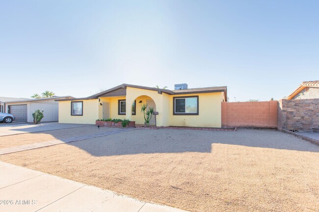Photo - 1813 E Ellis Dr