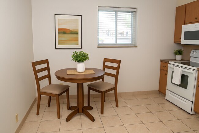 Photo - 4919 Davenport St