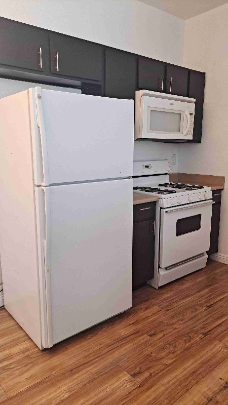 Photo - 4960 Harrison Dr