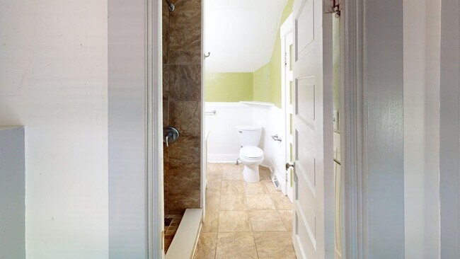 Bathroom #1 - 815 Brown St