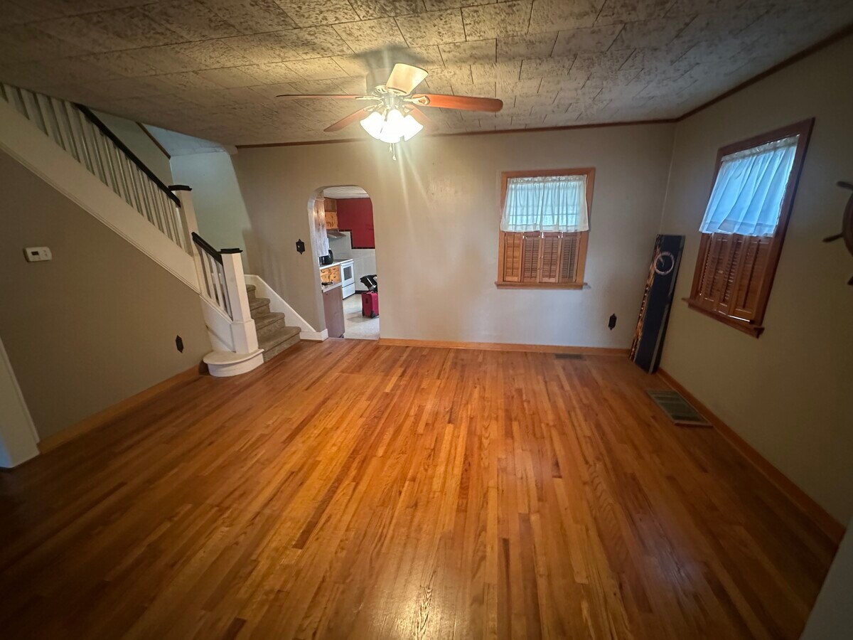 Photo - 607 Manor St