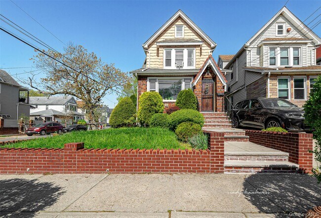 Photo - 93-01 71st Ave