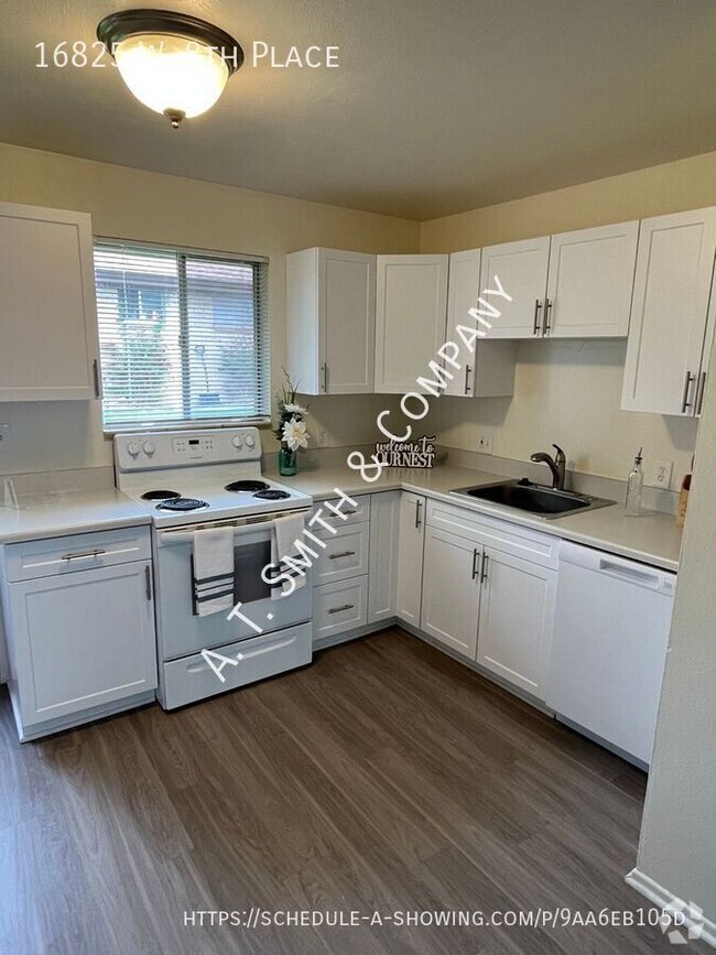 Building Photo - Pet Friendly Golden 2 bed 1 bath with Wash... Rental