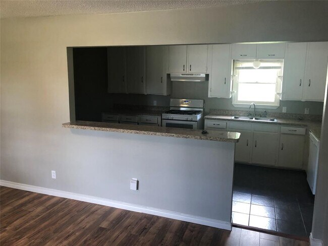 Photo - 617 E Ellen Ave