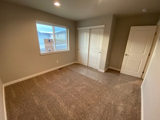 Photo - Luxury 3 bedroom, 2 bath home with double garage!