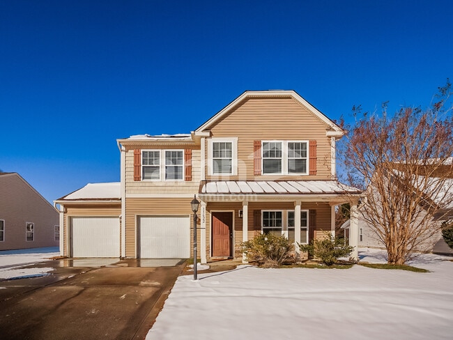 Building Photo - 11622 Village Pond Dr