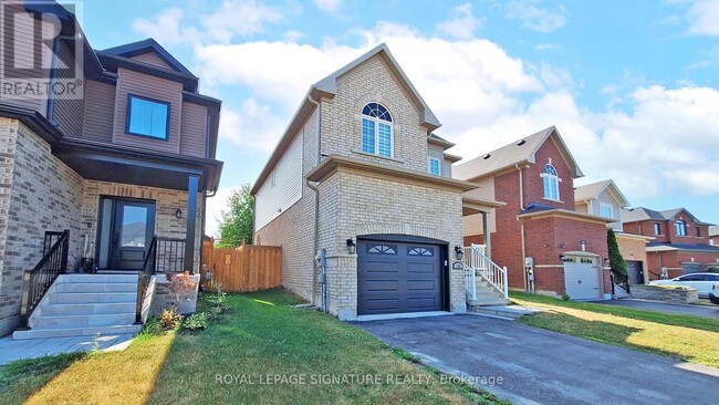 Photo - 138 Sun King Crescent