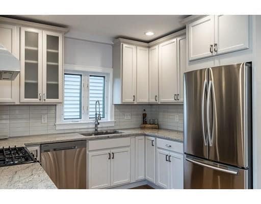 10 Nantasket Ave