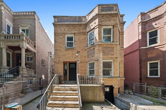 Photo - 2911 W Belden Ave Condo Unit 1