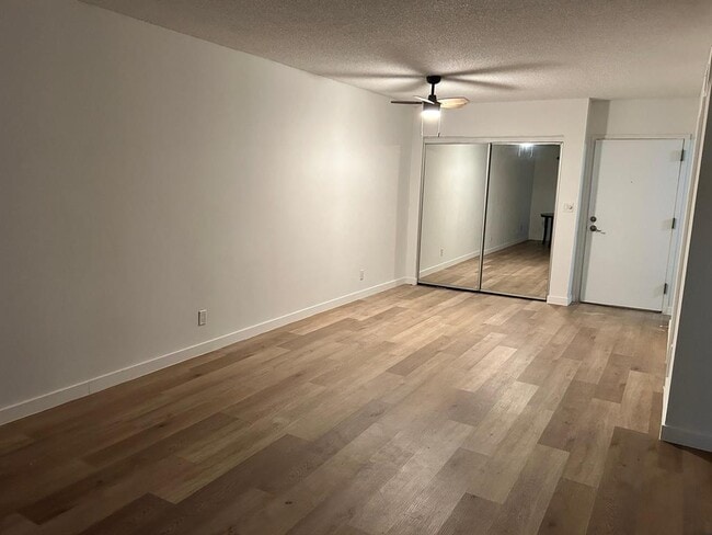 Photo - 3115 Oakland Shores Dr Unidad E103